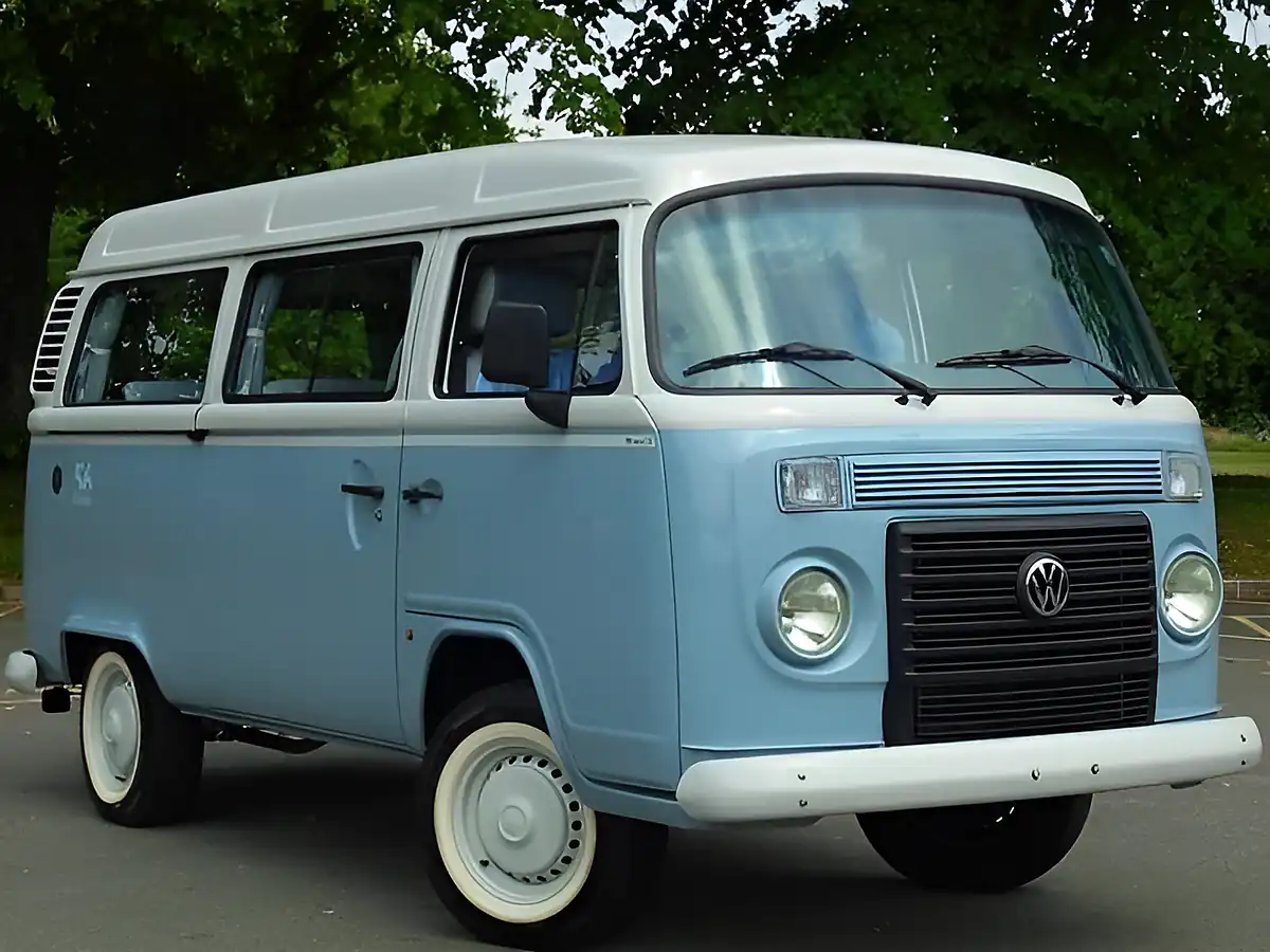 Used 2014 Volkswagen Transporter Type 2 Kombi Last Edition Blue and White - Front View