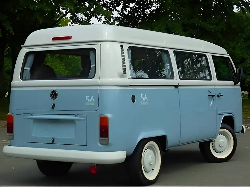Used 2014 Volkswagen Transporter Type 2 Kombi Last Edition Blue and White - Interior and Exterior details 19