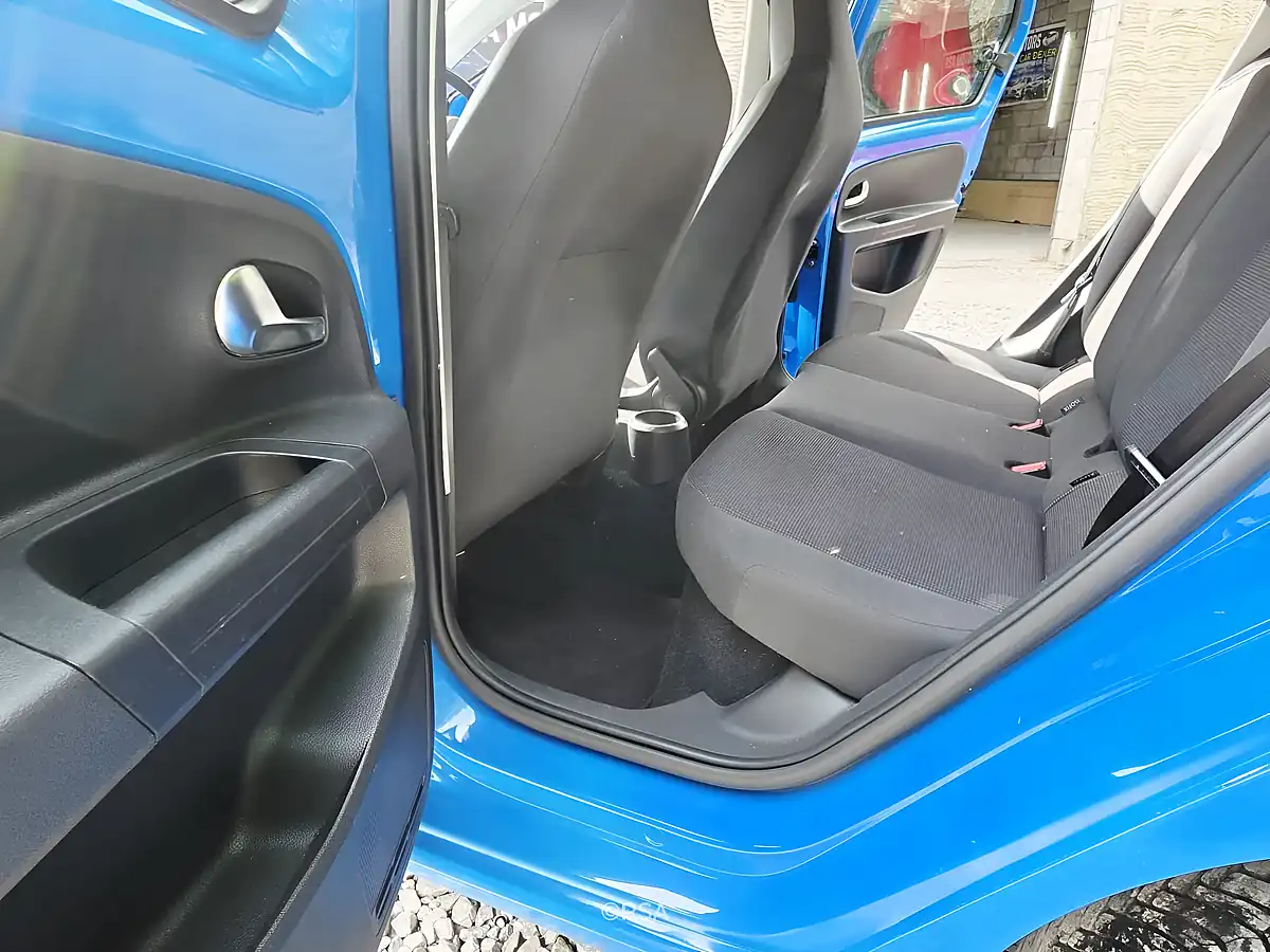 Used 2014 Volkswagen Up 5 Door Blue - Interior and Exterior details 9
