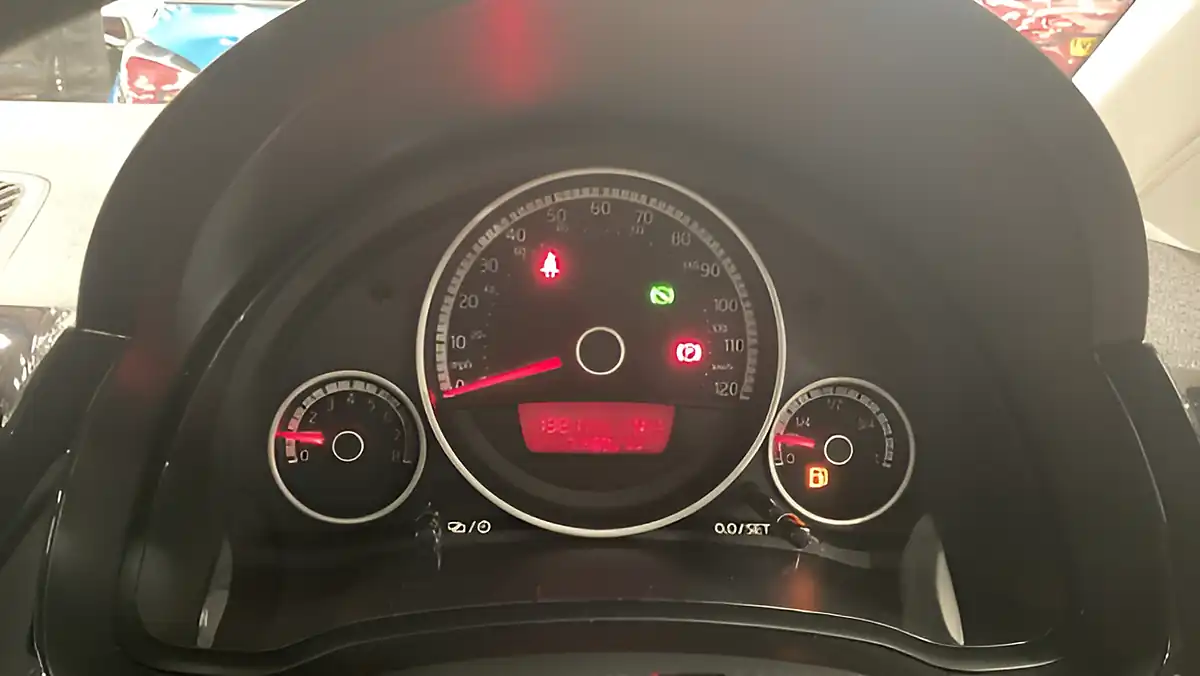 Used 2014 Volkswagen Up! High Up! Black - Interior and Exterior details 10