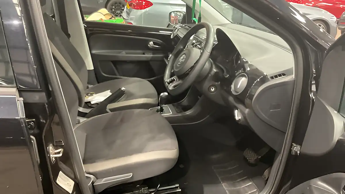 Used 2014 Volkswagen Up! High Up! Black - Interior and Exterior details 9