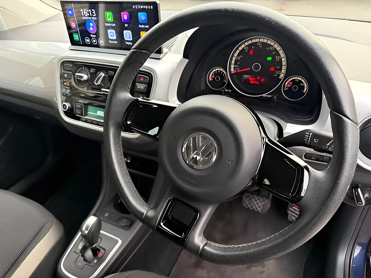 Used 2014 Volkswagen Up! High Up! Blue - Interior and Exterior details 9