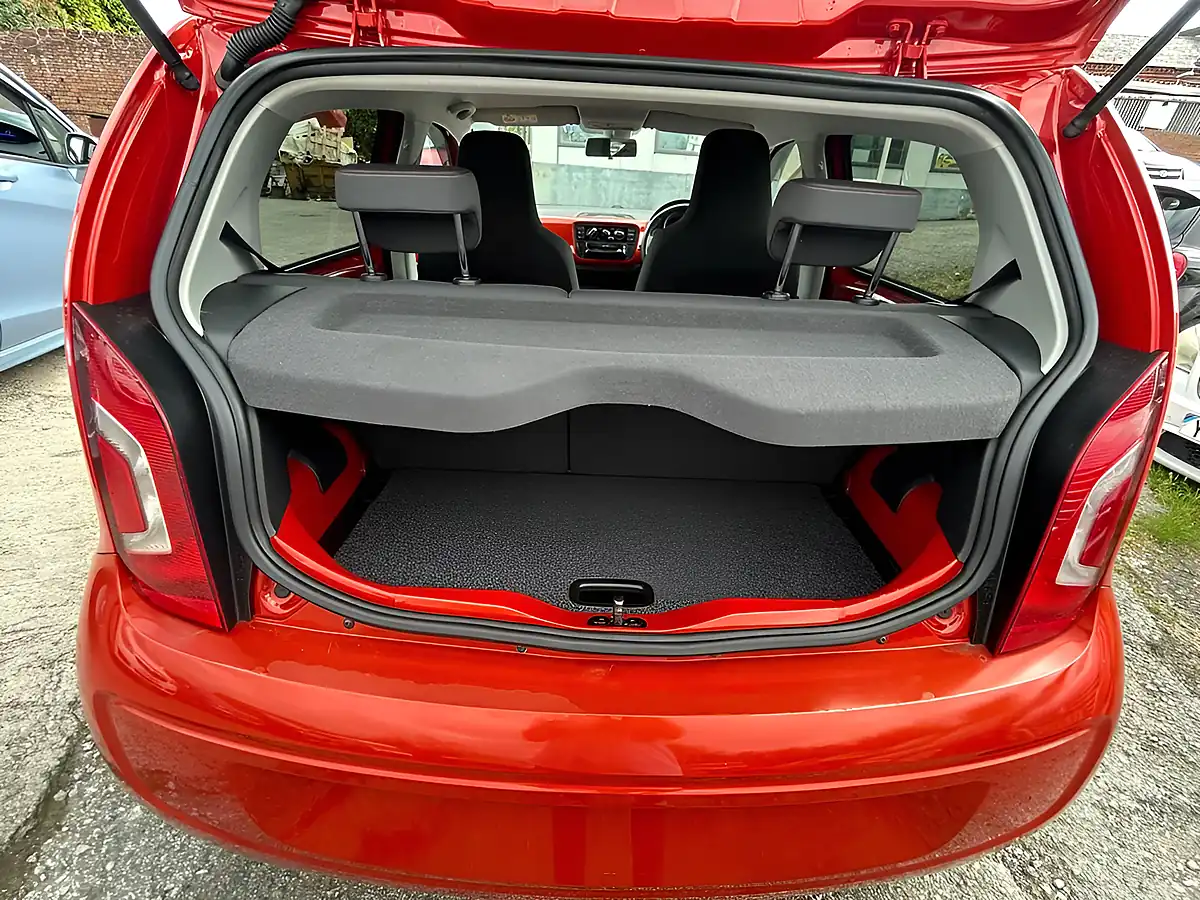 Used 2014 Volkswagen Up! High Up! Orange - Interior and Exterior details 11