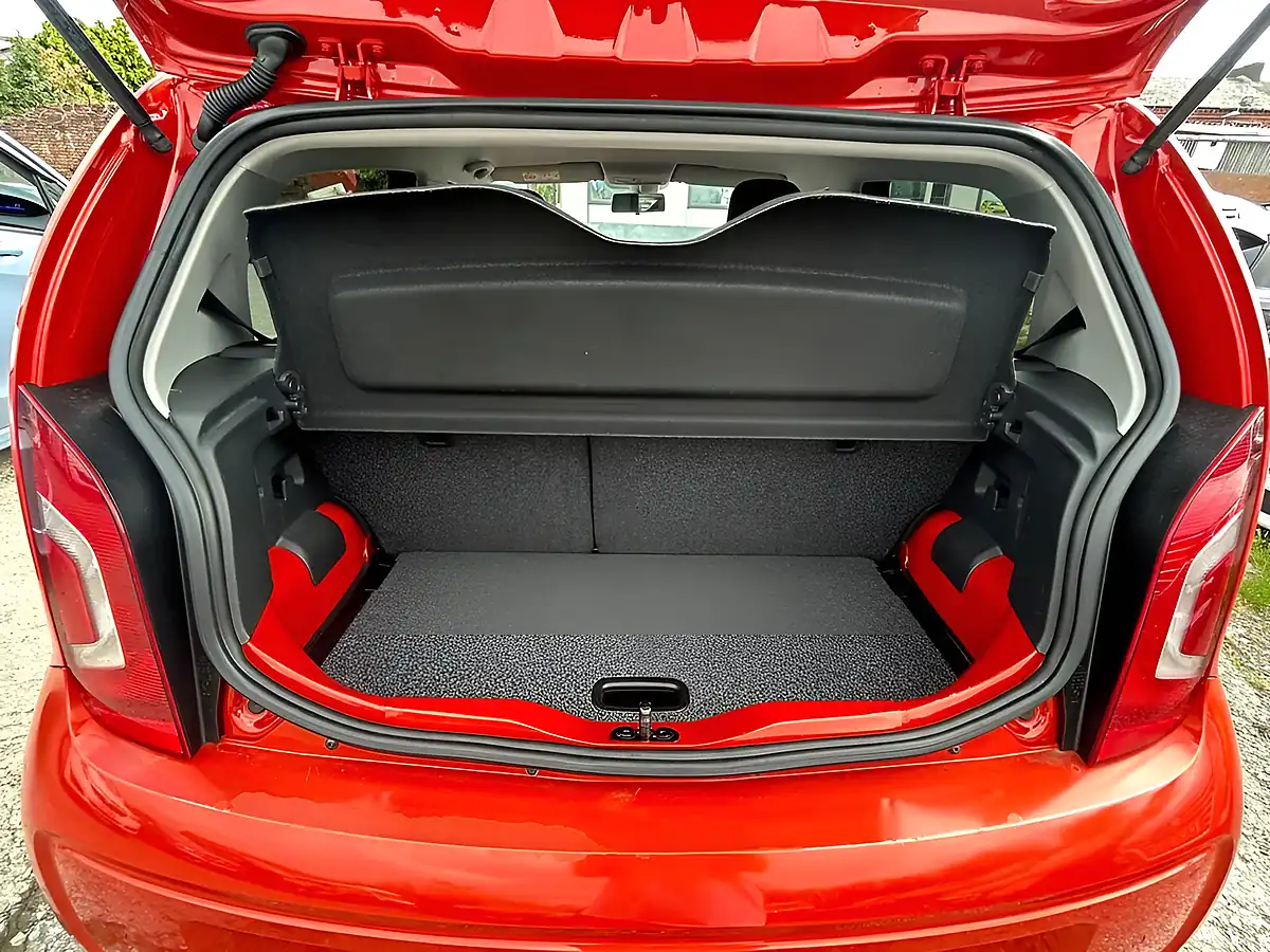 Used 2014 Volkswagen Up! High Up! Orange - Interior and Exterior details 12