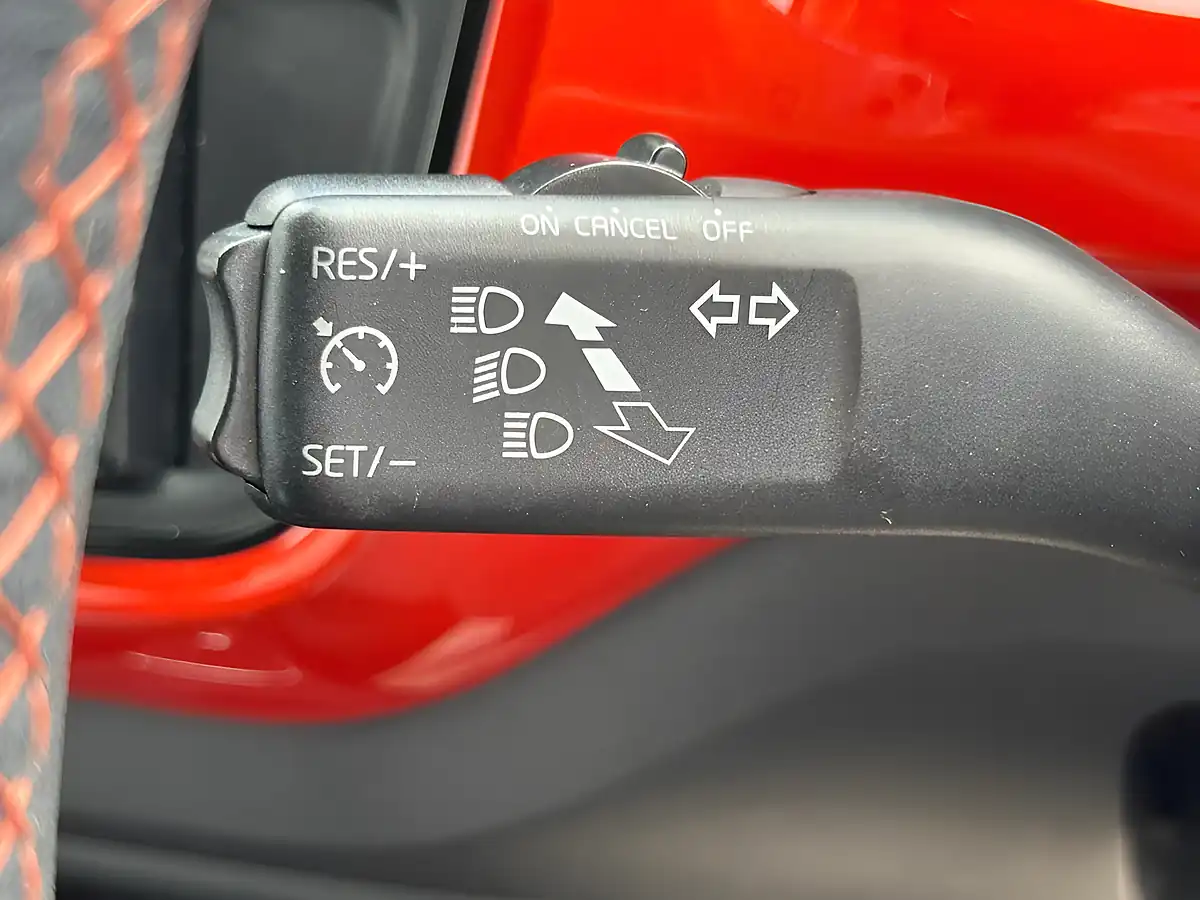 Used 2014 Volkswagen Up! High Up! Orange - Interior and Exterior details 17