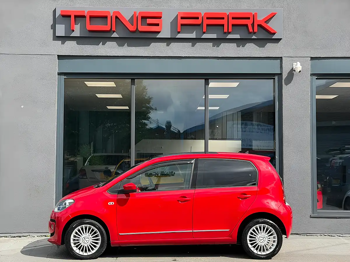 Used 2014 Volkswagen Up! High Up! Red - Interior and Exterior details 12