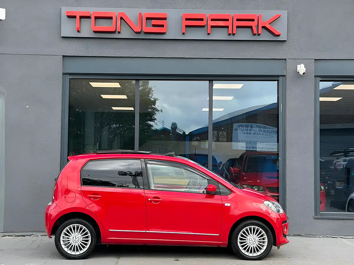 Used 2014 Volkswagen Up! High Up! Red - Interior and Exterior details 7