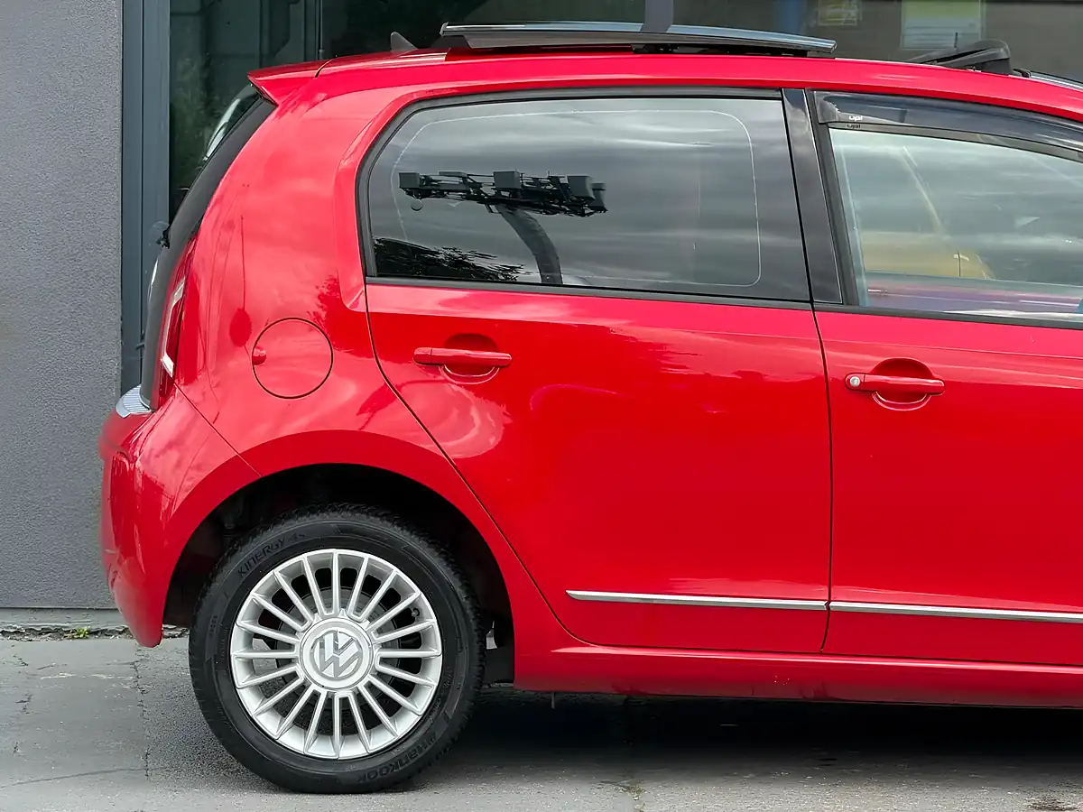 Used 2014 Volkswagen Up! High Up! Red - Interior and Exterior details 8