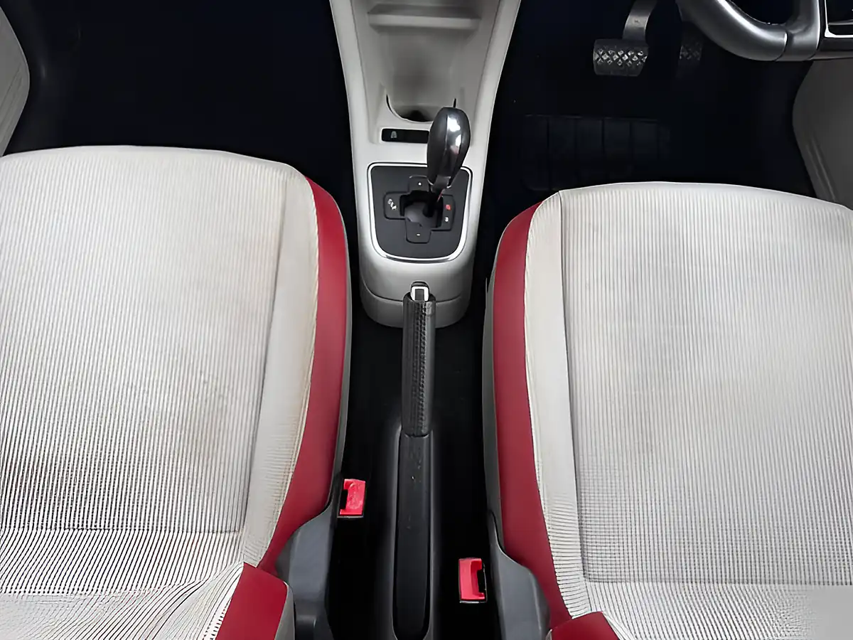 Used 2014 Volkswagen Up! High Up! Red - Interior and Exterior details 17