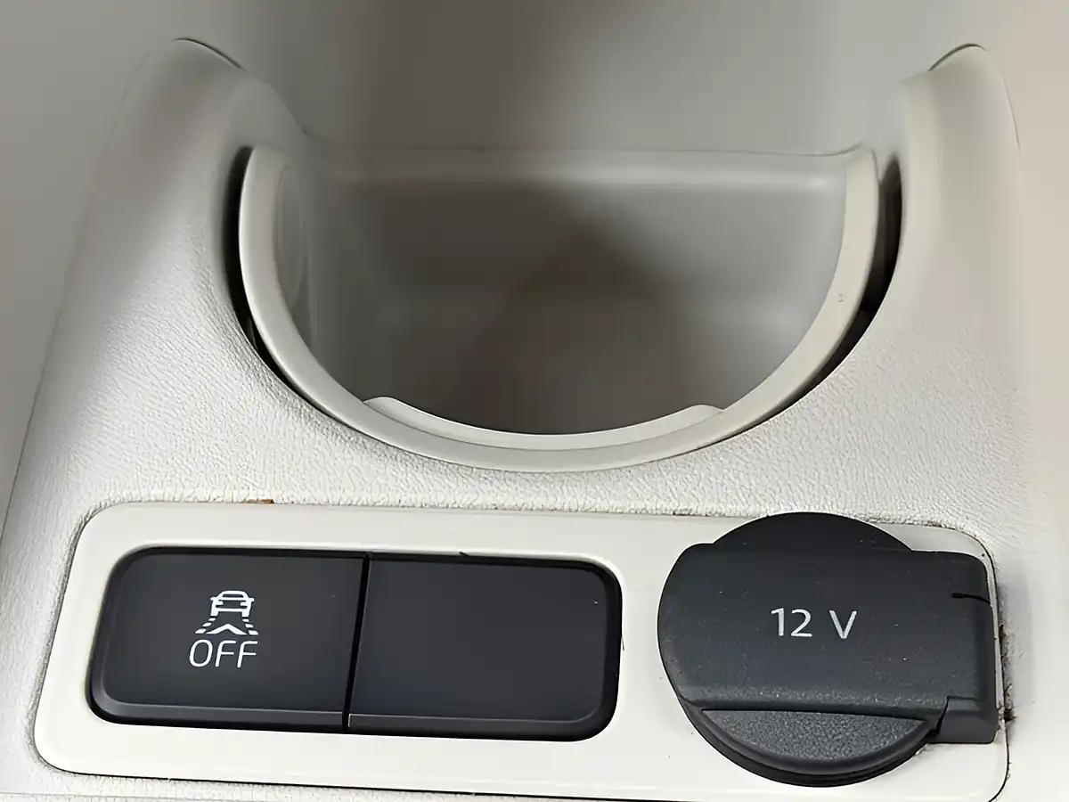 Used 2014 Volkswagen Up! High Up! Red - Interior and Exterior details 18