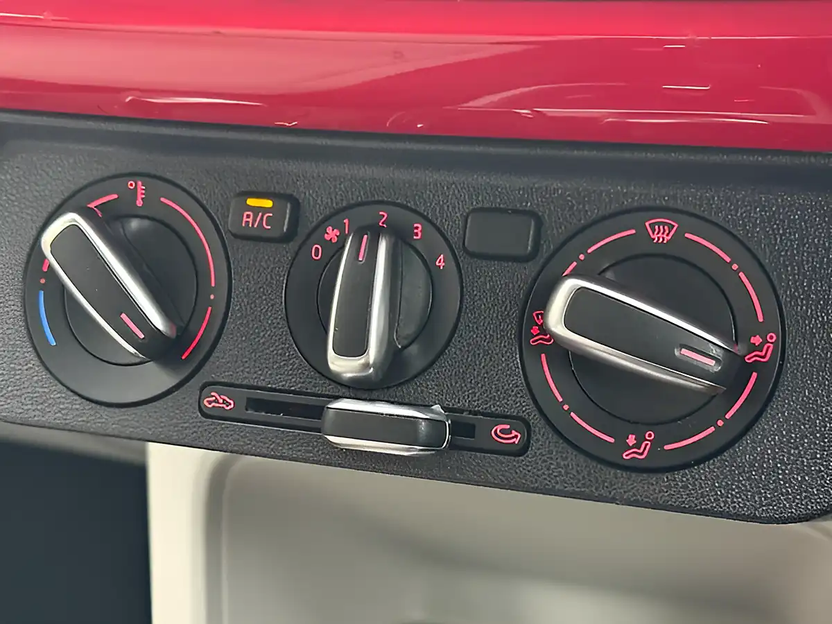 Used 2014 Volkswagen Up! High Up! Red - Interior and Exterior details 19