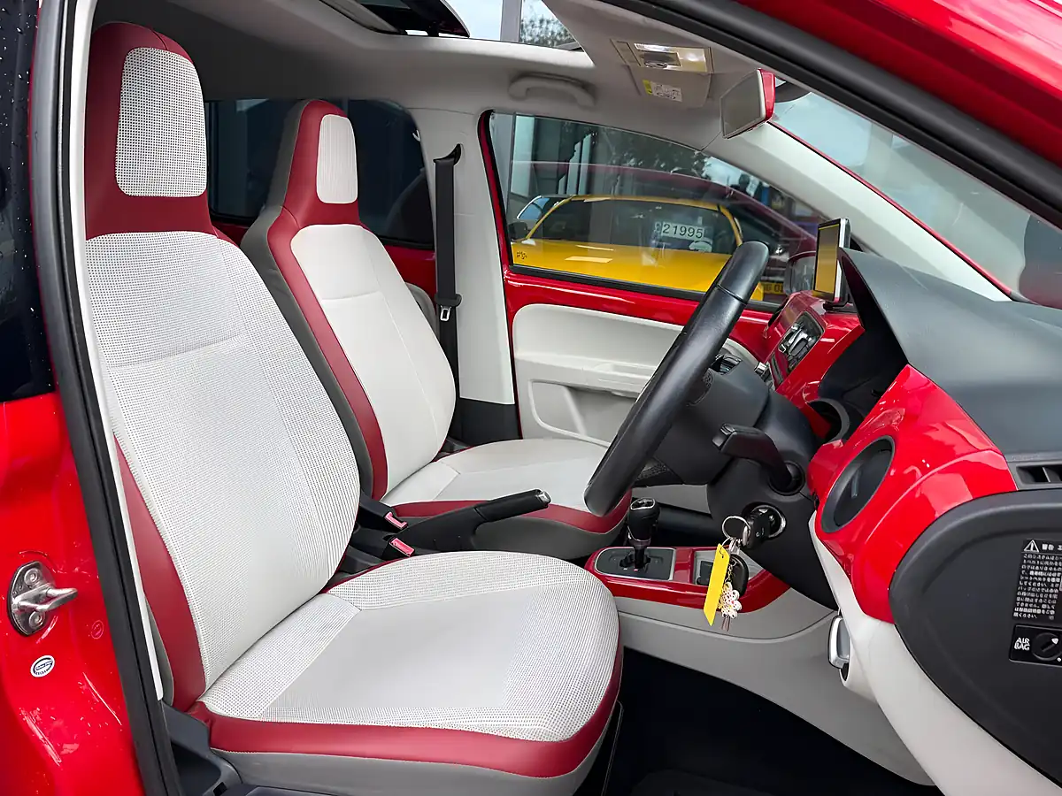 Used 2014 Volkswagen Up! High Up! Red - Interior and Exterior details 13