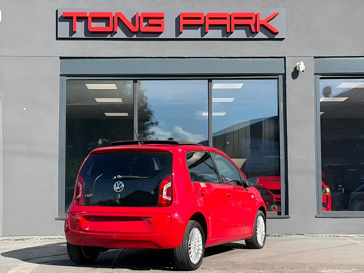 Used 2014 Volkswagen Up! High Up! Red - Interior and Exterior details 10