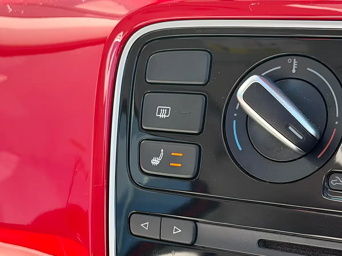 Used 2014 Volkswagen Up! High Up! Red - Interior and Exterior details 15