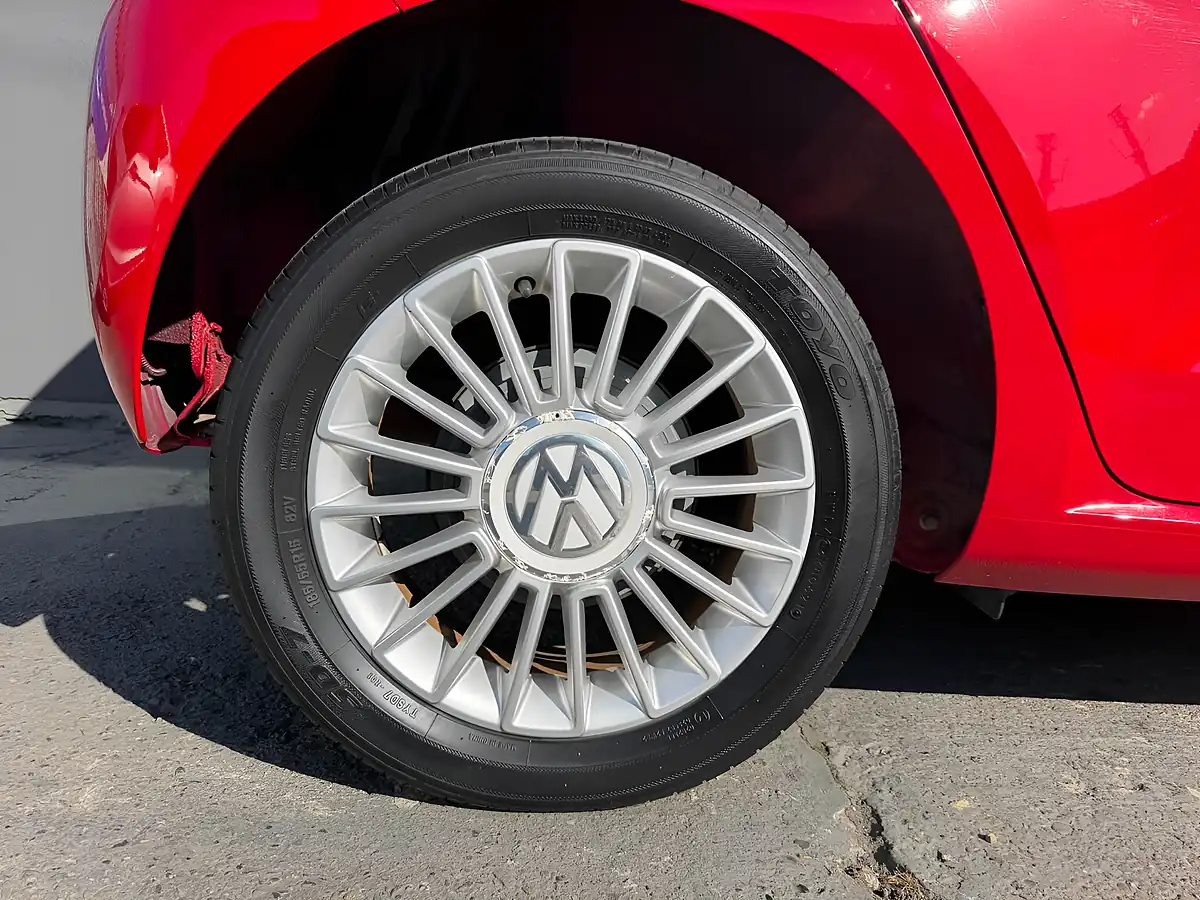 Used 2014 Volkswagen Up! High Up! Red - Interior and Exterior details 20