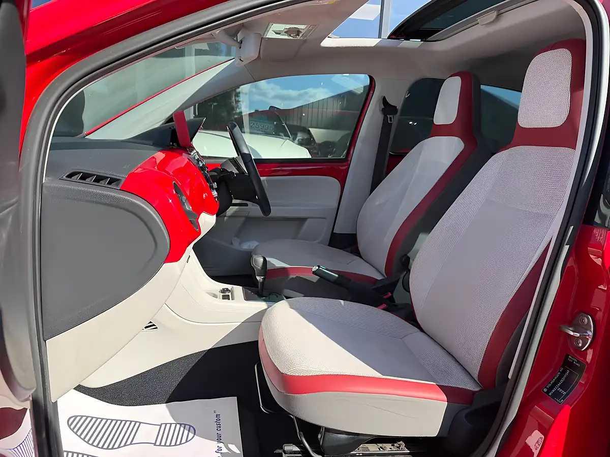 Used 2014 Volkswagen Up! High Up! Red - Interior and Exterior details 4