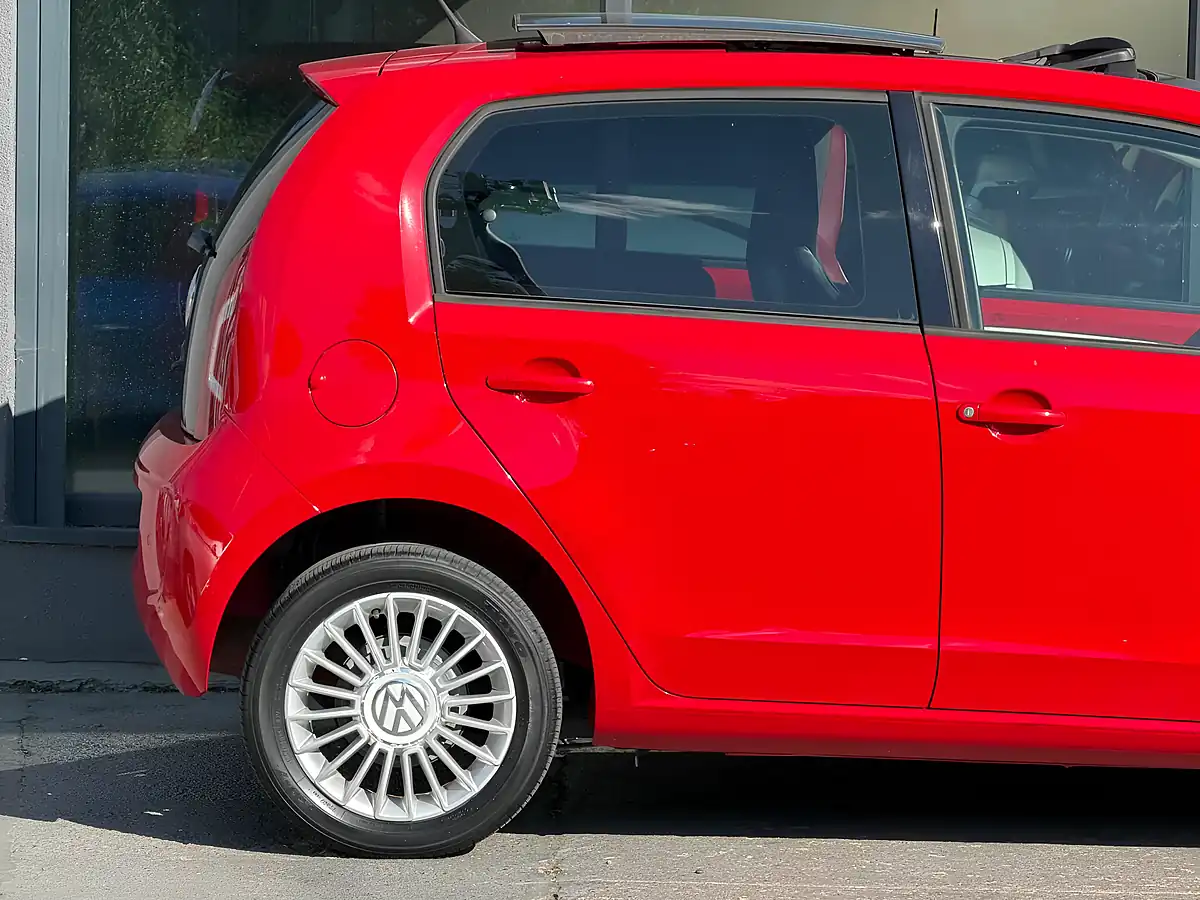 Used 2014 Volkswagen Up! High Up! Red - Interior and Exterior details 8