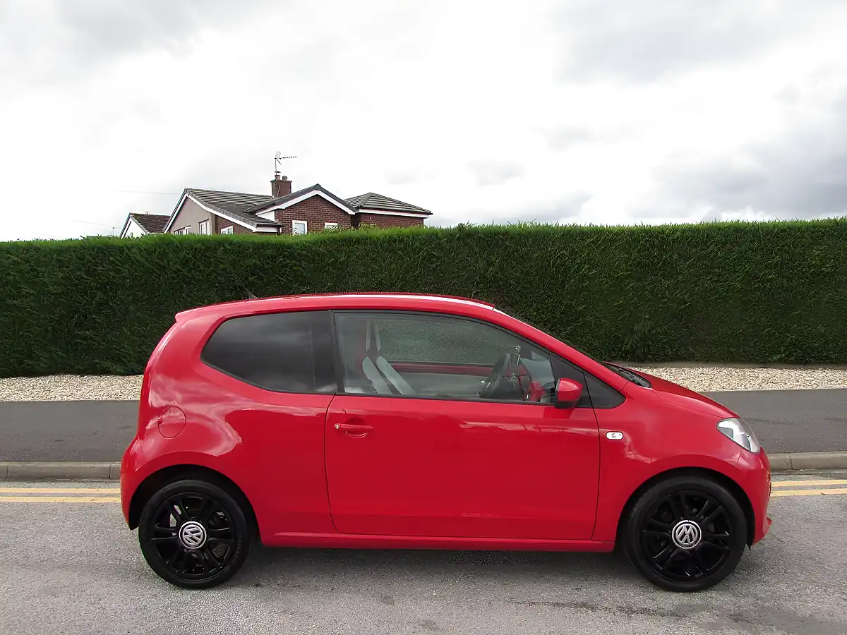 Used 2014 Volkswagen Up! High Up! Red - Interior and Exterior details 8