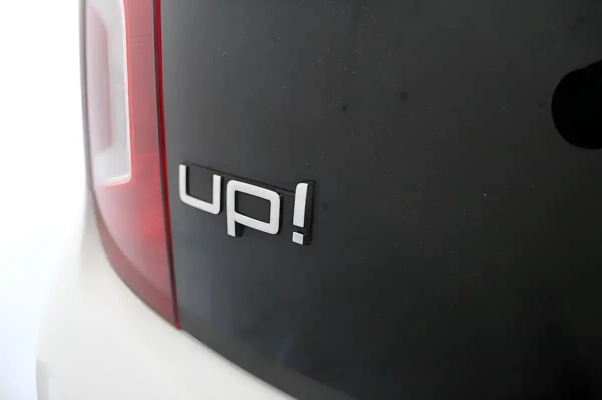 Used 2014 Volkswagen Up! High Up! White - Interior and Exterior details 11