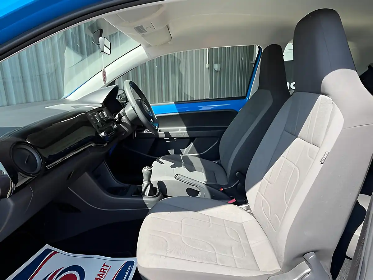 Used 2014 Volkswagen Up! Move Up! Blue - Interior and Exterior details 18