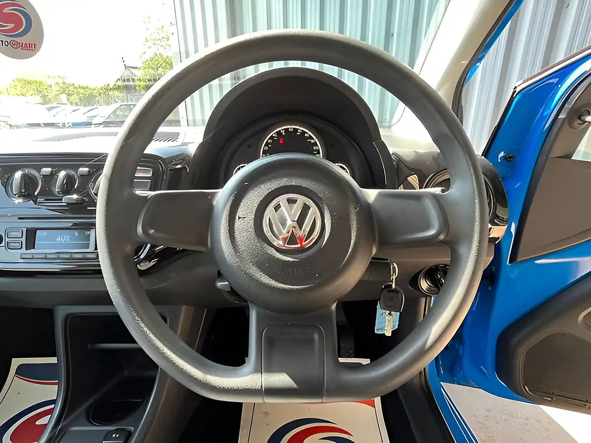 Used 2014 Volkswagen Up! Move Up! Blue - Interior and Exterior details 20