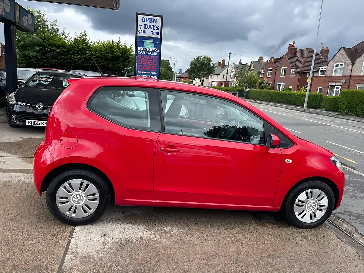 Used 2014 Volkswagen Up! Move Up! Red - Interior and Exterior details 3