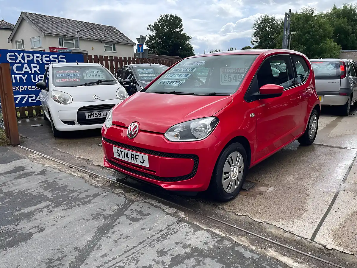 Used 2014 Volkswagen Up! Move Up! Red - Interior and Exterior details 4