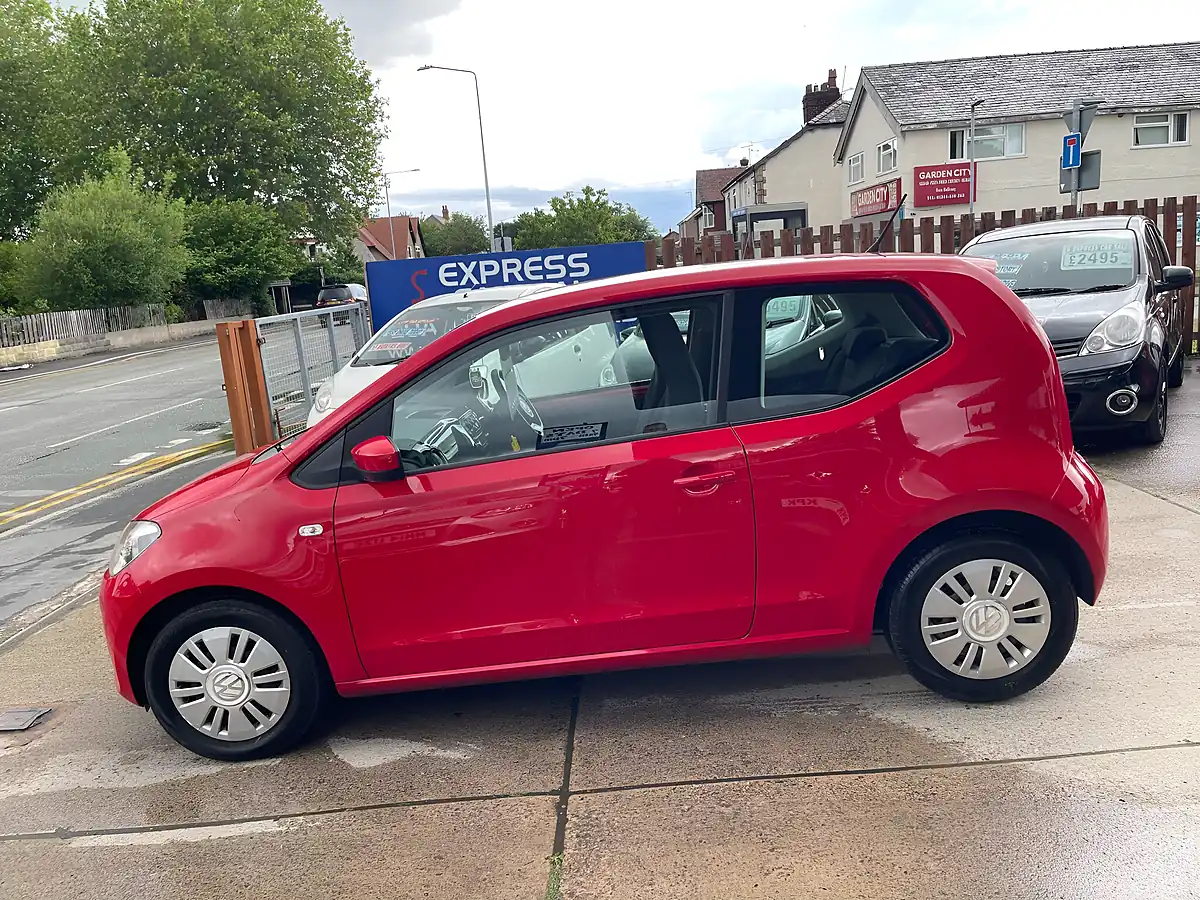Used 2014 Volkswagen Up! Move Up! Red - Interior and Exterior details 6