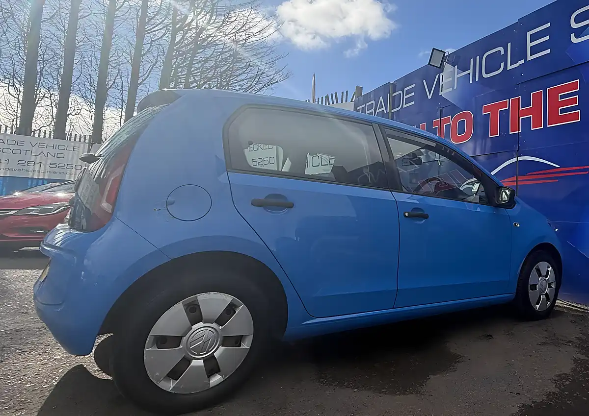 Used 2014 Volkswagen Up! Take Up Blue - Interior and Exterior details 11