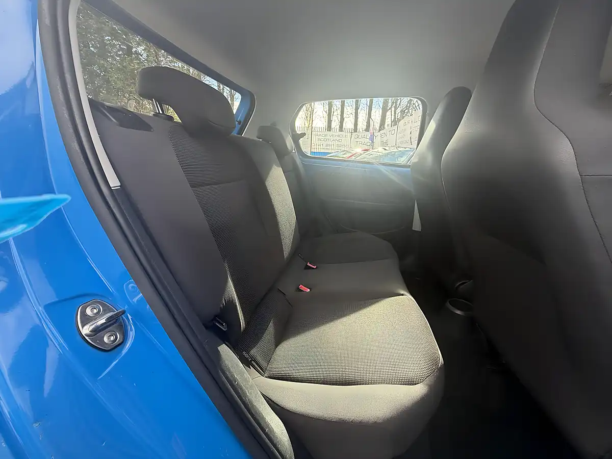 Used 2014 Volkswagen Up! Take Up Blue - Interior and Exterior details 19
