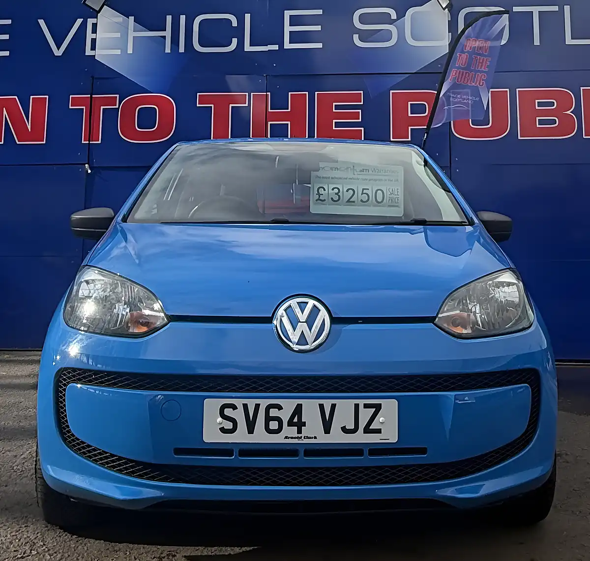Used 2014 Volkswagen Up! Take Up Blue - Interior and Exterior details 4