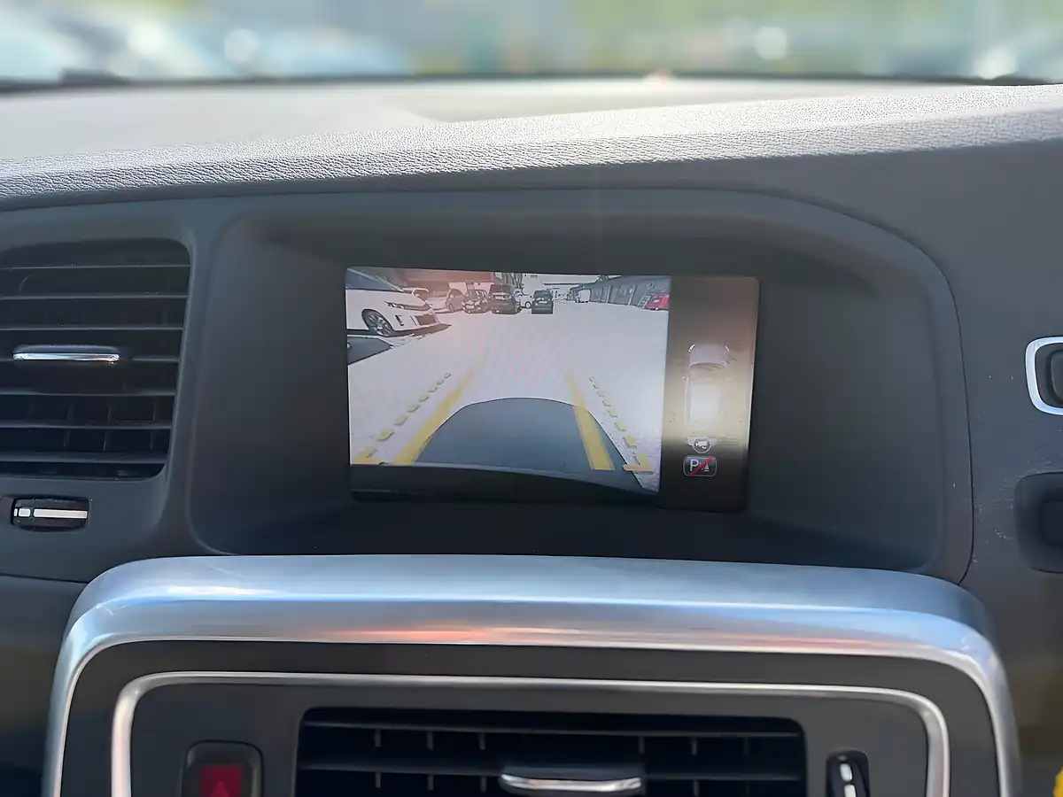 Used 2014 Volvo S60 Se Black - Interior and Exterior details 16