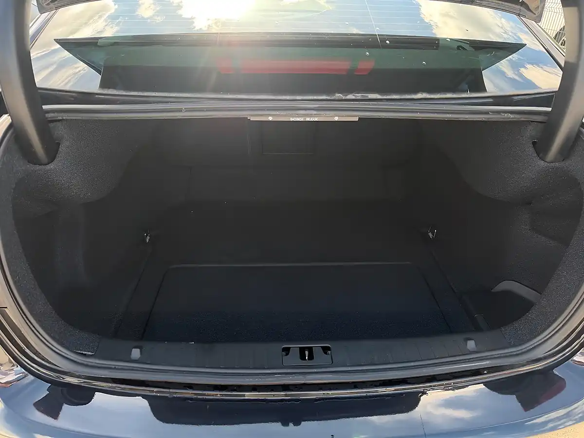 Used 2014 Volvo S60 Se Black - Interior and Exterior details 18