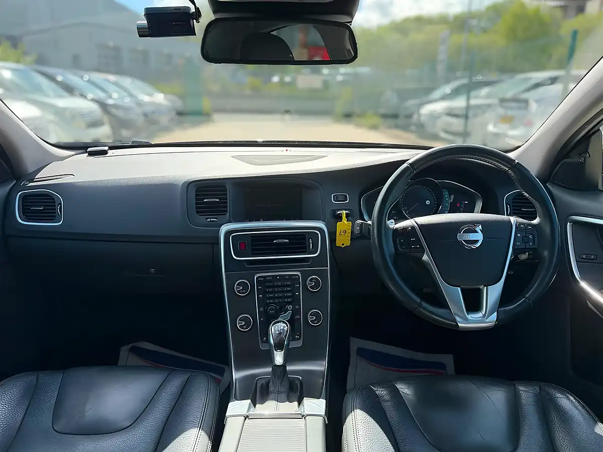 Used 2014 Volvo S60 Se Black - Interior and Exterior details 20