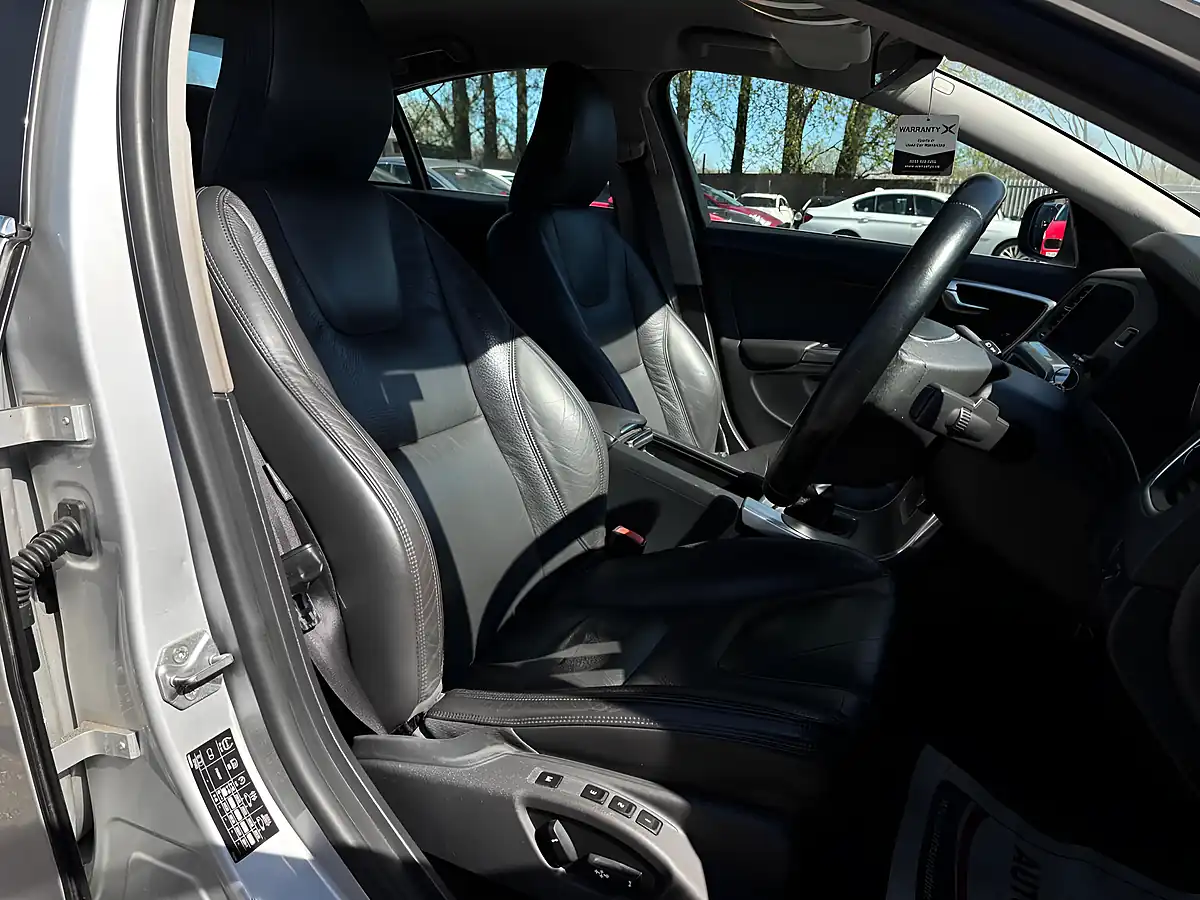Used 2014 Volvo S60 Se Lux Silver - Interior and Exterior details 10