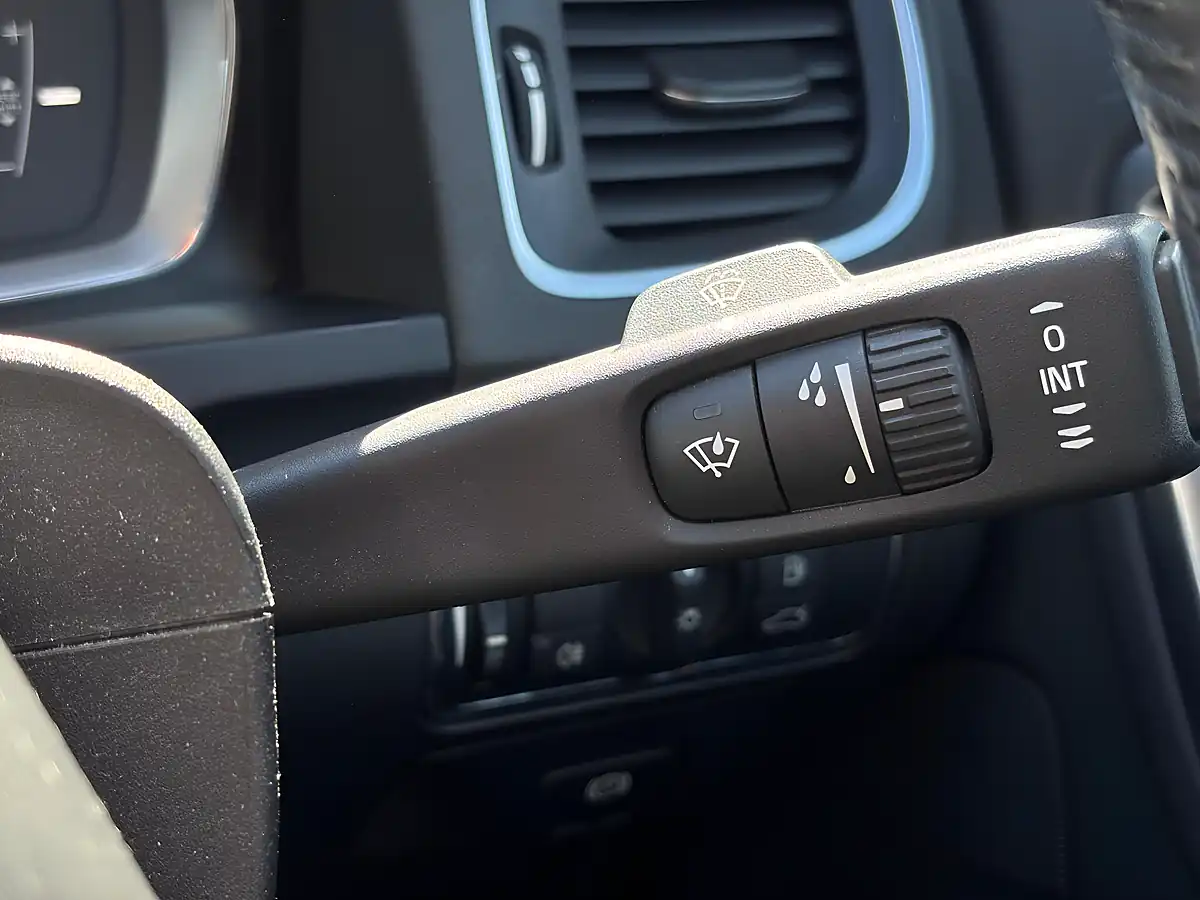 Used 2014 Volvo S60 Se Lux Silver - Interior and Exterior details 15