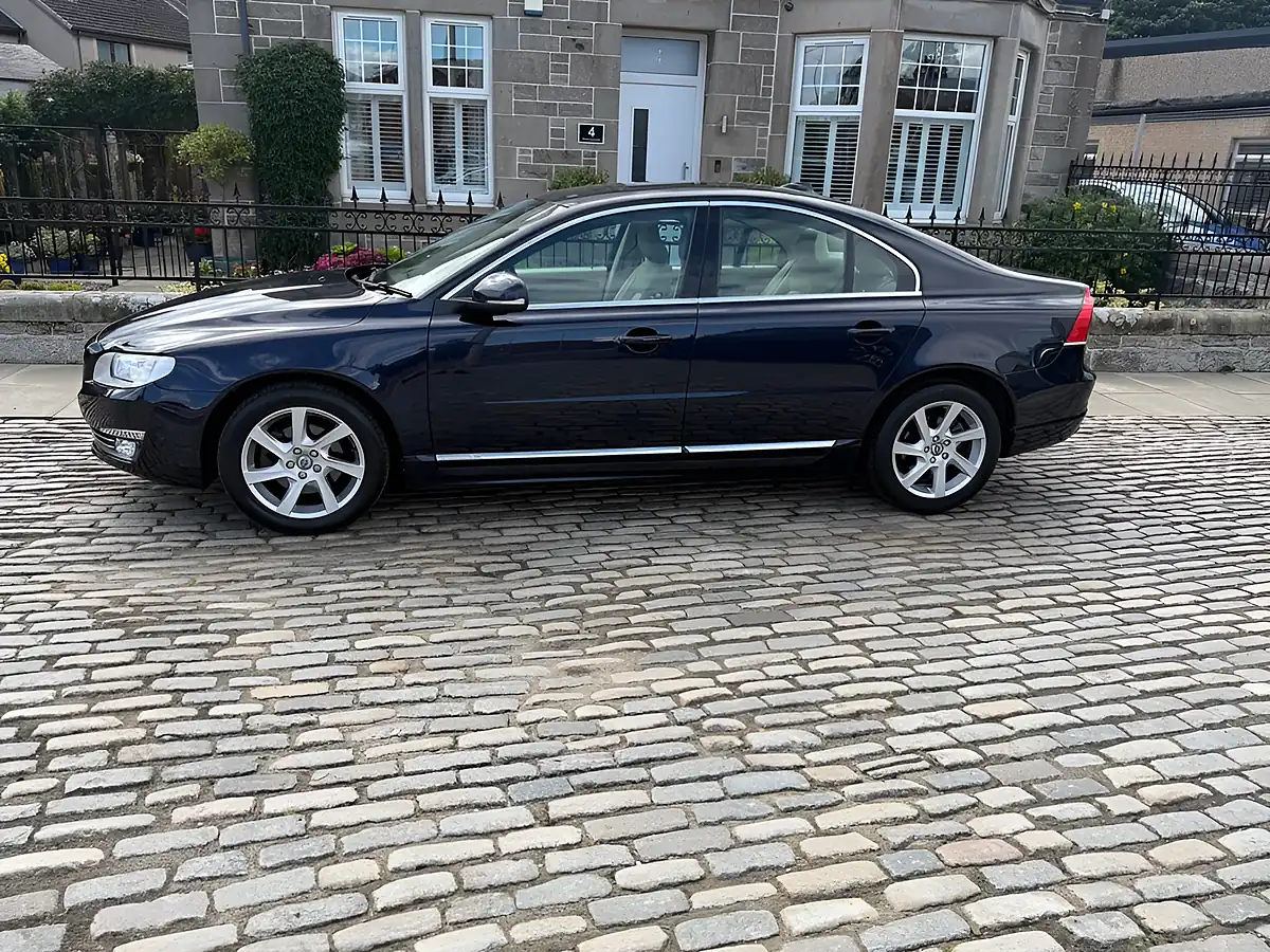 Used 2014 Volvo S80 Se Lux Blue - Interior and Exterior details 5