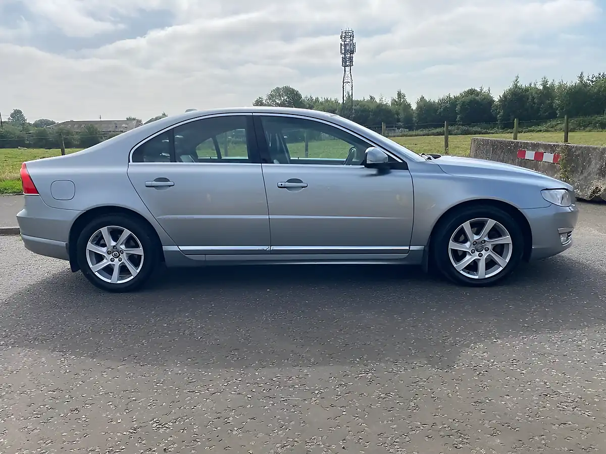 Used 2014 Volvo S80 Se Lux Silver - Interior and Exterior details 2