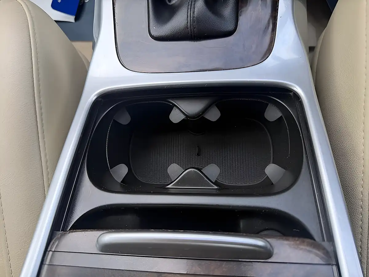 Used 2014 Volvo S80 Se Lux Silver - Interior and Exterior details 17