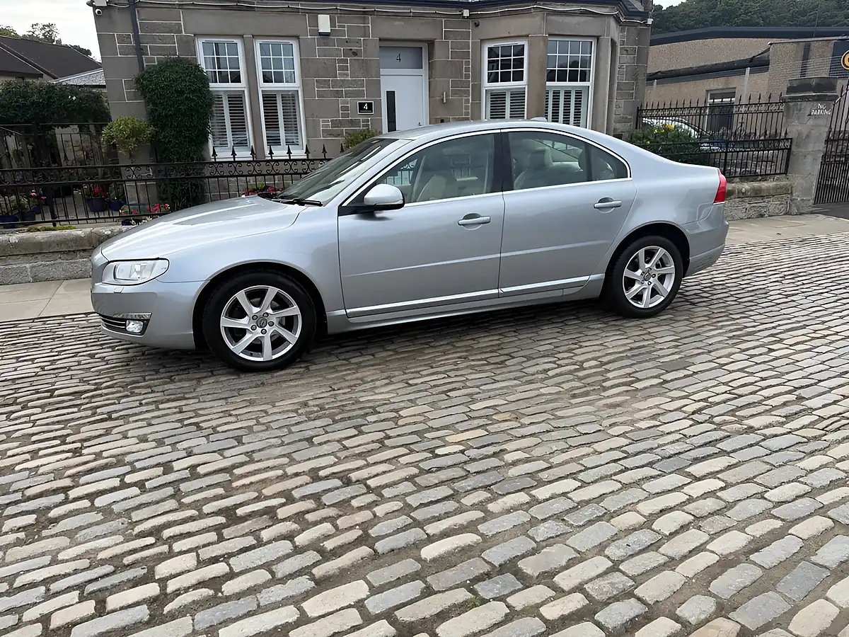 Used 2014 Volvo S80 Se Lux Silver - Interior and Exterior details 5