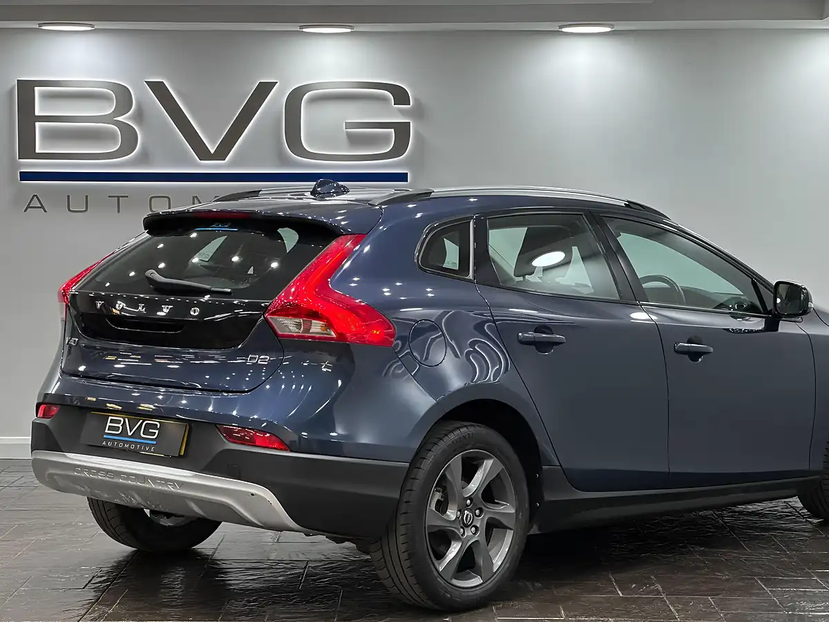 Used 2014 Volvo V40 Cross Country Lux Blue - Interior and Exterior details 11