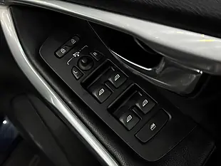 Used 2014 Volvo V40 Cross Country Lux Blue - Interior and Exterior details 13