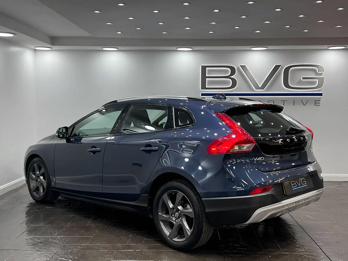 Used 2014 Volvo V40 Cross Country Lux Blue - Interior and Exterior details 9