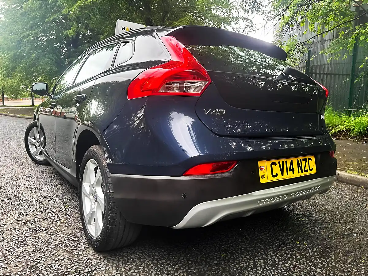 Used 2014 Volvo V40 Cross Country Lux Blue - Interior and Exterior details 14