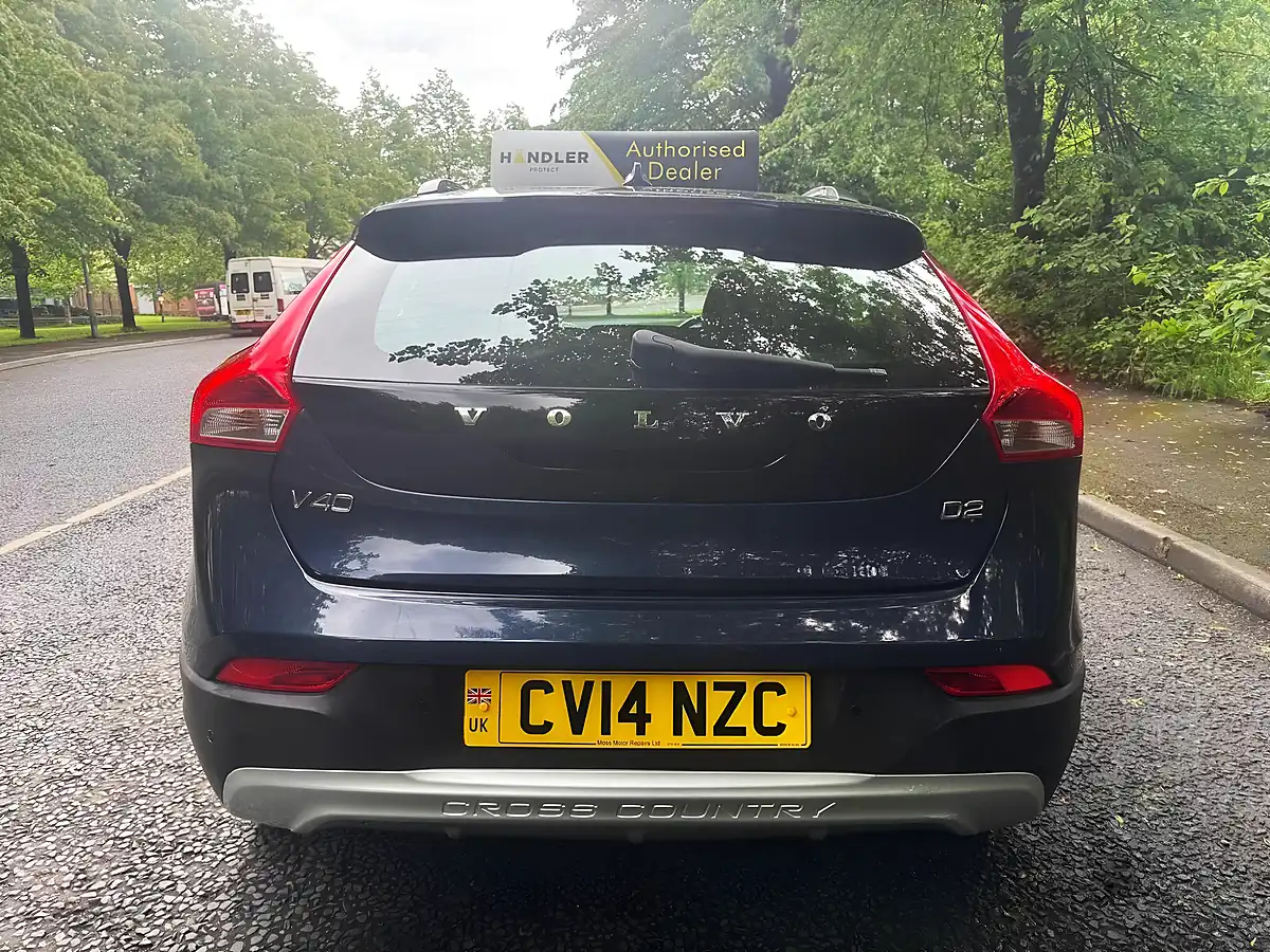 Used 2014 Volvo V40 Cross Country Lux Blue - Interior and Exterior details 8