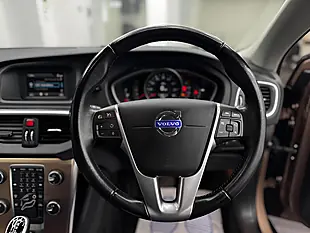 Used 2014 Volvo V40 Cross Country Lux Bronze - Interior and Exterior details 17