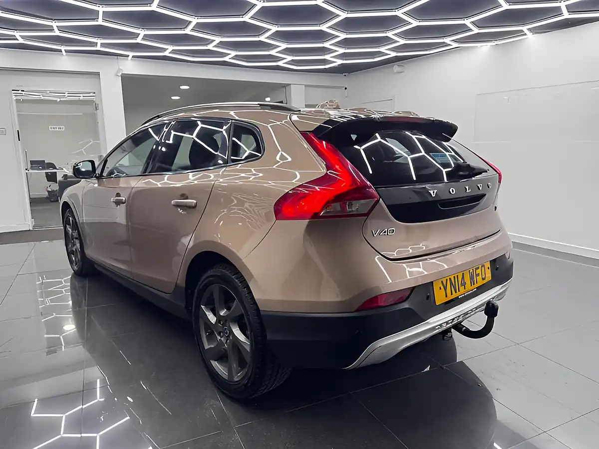 Used 2014 Volvo V40 Cross Country Lux Bronze - Interior and Exterior details 4