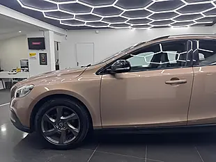 Used 2014 Volvo V40 Cross Country Lux Bronze - Interior and Exterior details 9