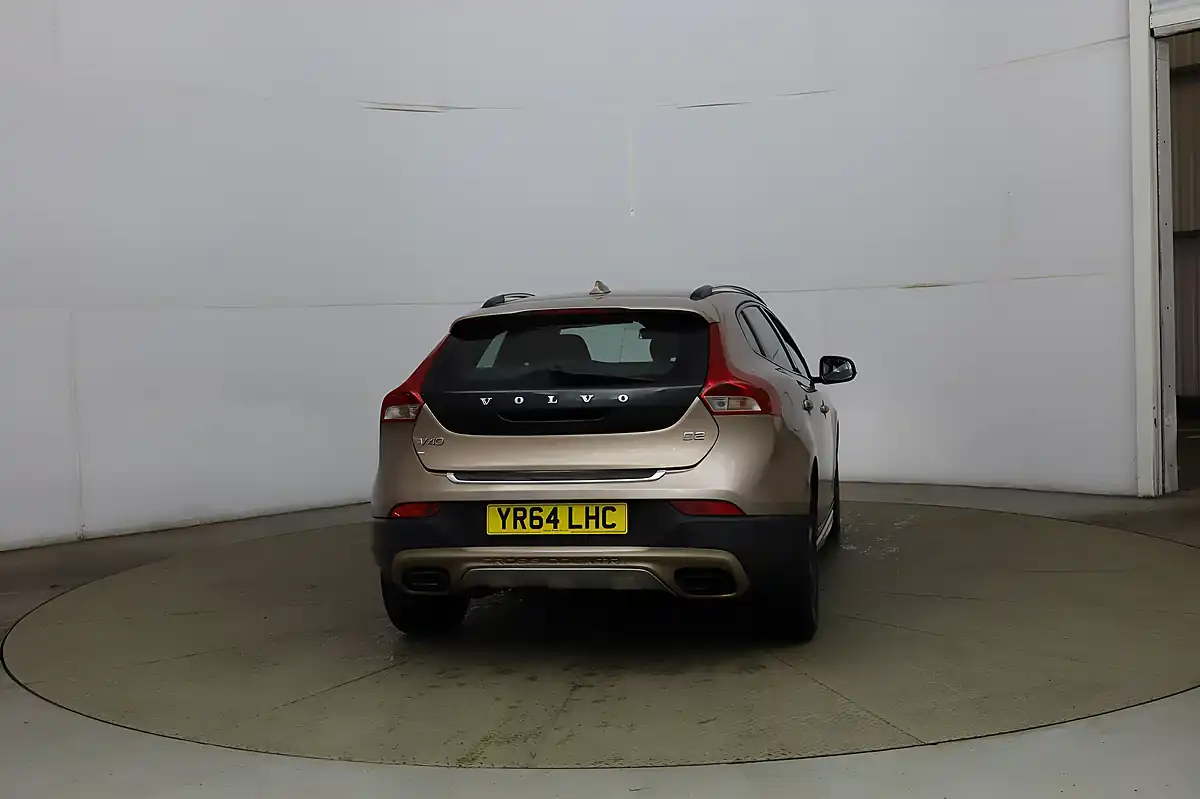Used 2014 Volvo V40 Cross Country Lux Bronze - Interior and Exterior details 4