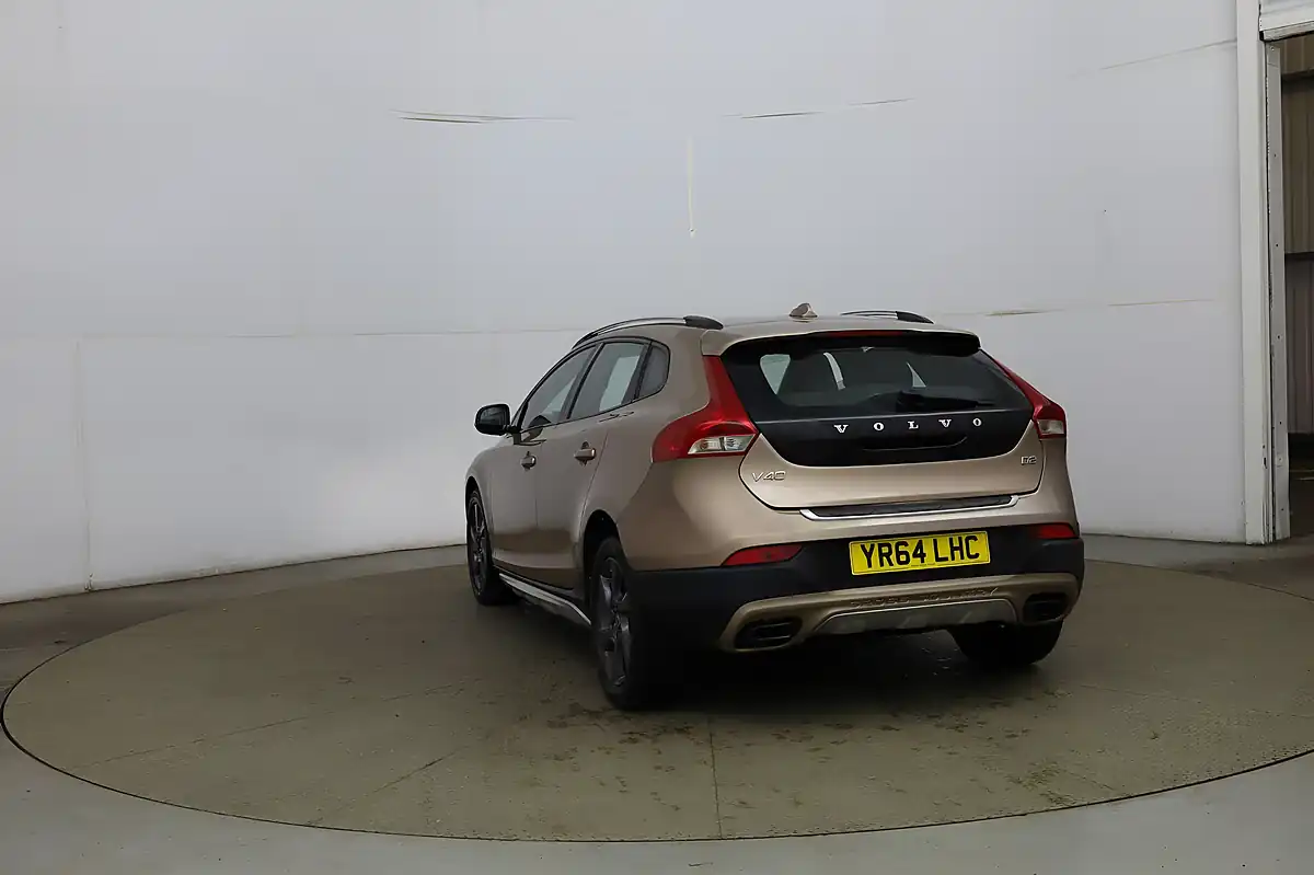 Used 2014 Volvo V40 Cross Country Lux Bronze - Interior and Exterior details 5